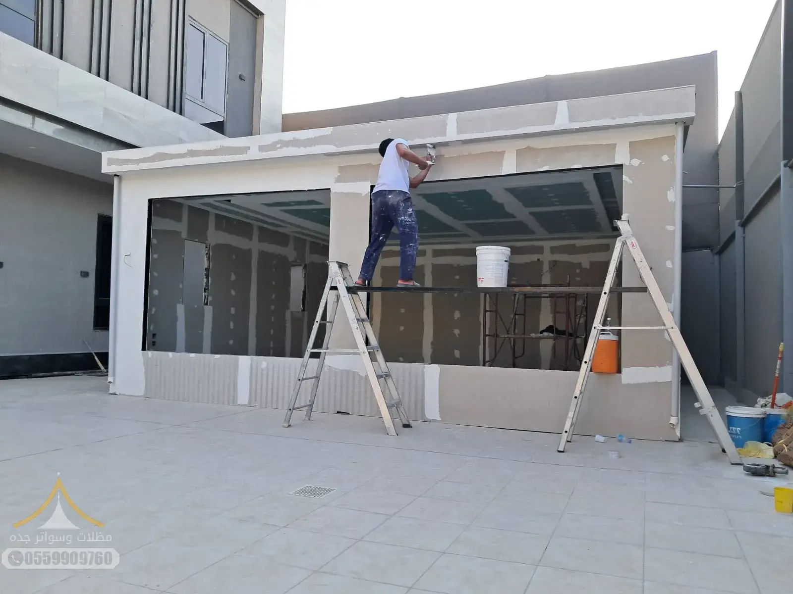 بناء الملاحق في جدة