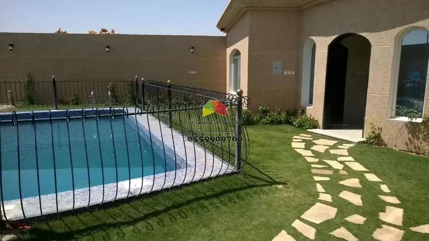 بناء ملاحق وأستراحات